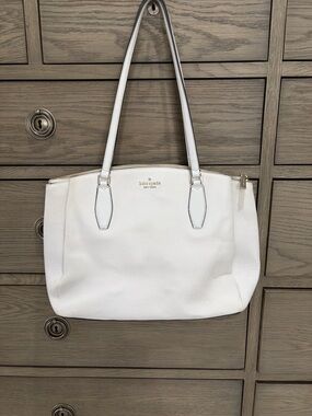 Kate Spade Monet Large Triple Compartment Shoulder Bag in White, Pockets, Zippr